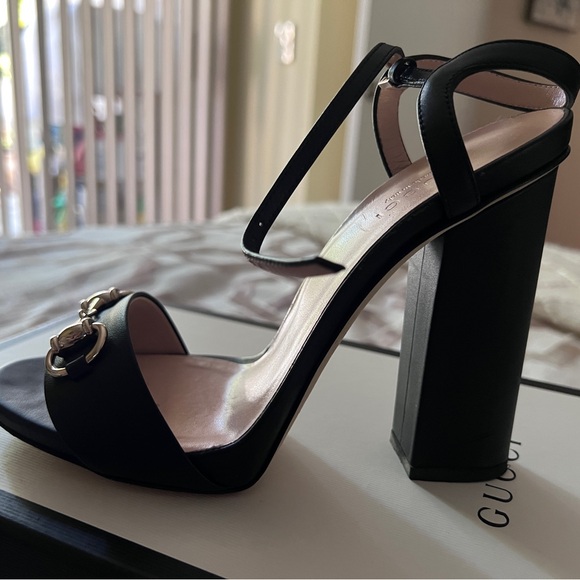 Gucci shoes size 7.5/37.5 - Picture 2 of 4